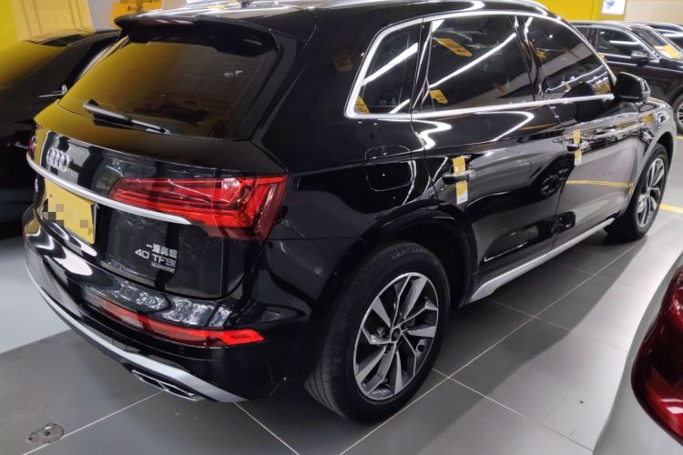 奥迪Q5L 2022款 改款 40T 豪华动感型车身外观7