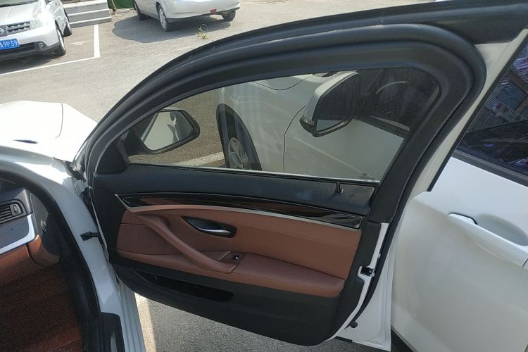 宝马5系 2017款 525Li 领先型中控内饰42