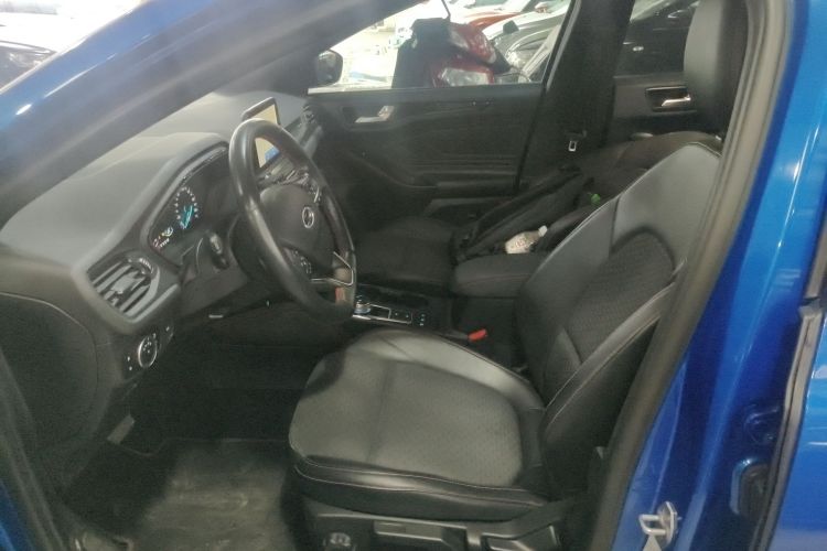 福特 福克斯 2020款 三厢 EcoBoost 180 自动ST Line局部细节19