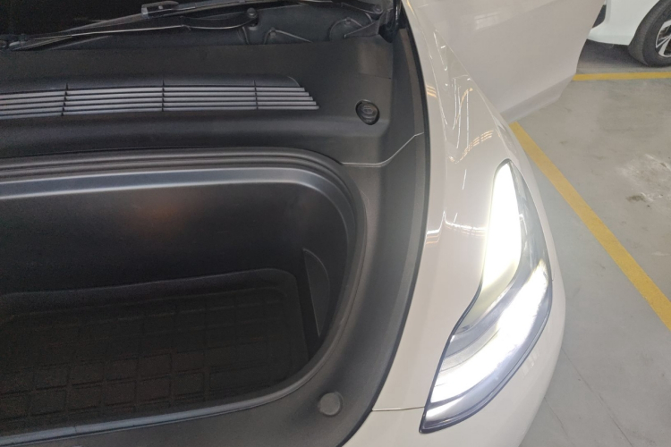 特斯拉 Model Y 2021款 标准续航后驱版机舱底盘26