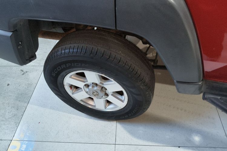 北京越野 北京BJ40 2016款 40L 2.3T 自动两驱豪华版车身外观6002