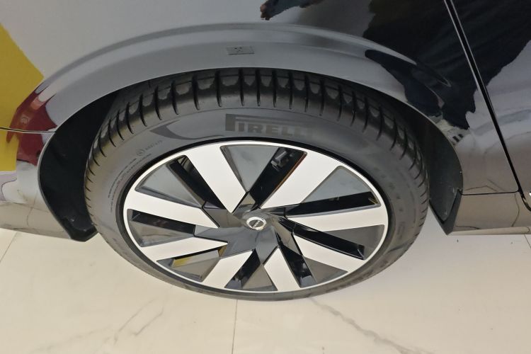 沃尔沃S90新能源 2024款 插电式混动 四驱长续航智雅豪华版车身外观6008