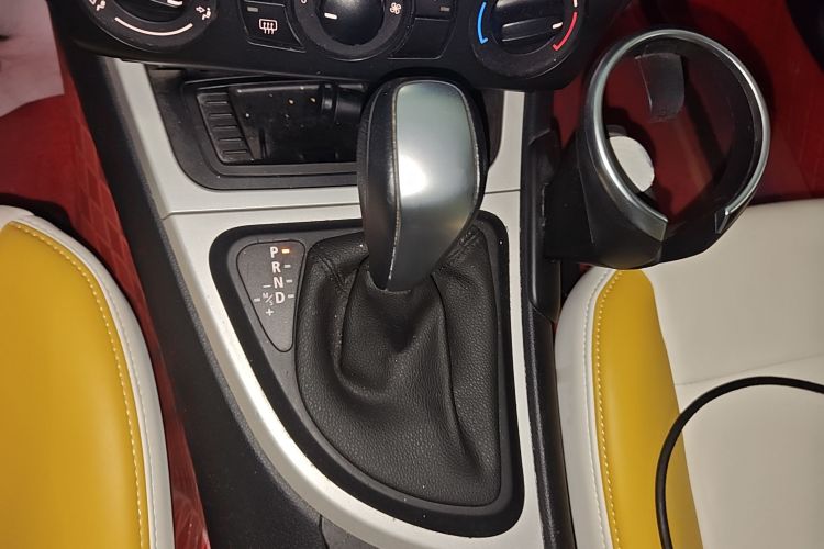 宝马1系(进口) 2008款 120i 自动挡中控内饰18