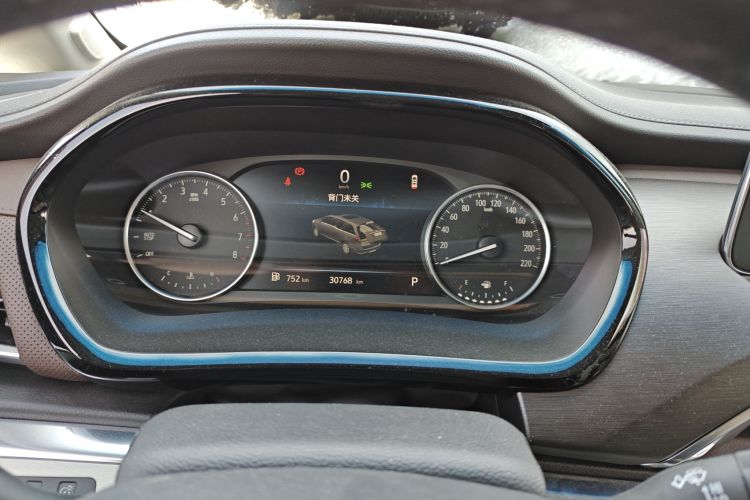 别克GL8 2022款 陆上公务舱 652T 豪华型中控内饰14