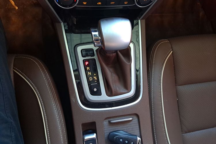 猎豹汽车 猎豹CS10 2017款 1.5T CVT尊贵型局部细节18