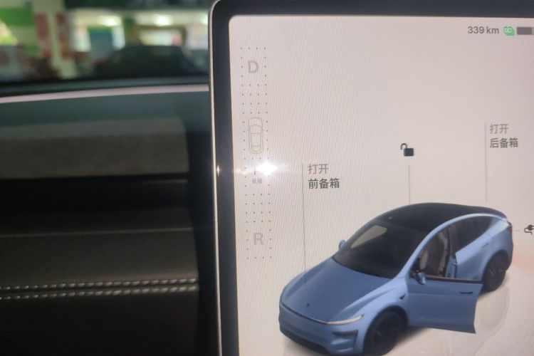 特斯拉 Model Y 2025款 后轮驱动 首发版中控内饰18