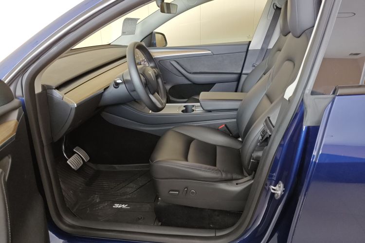 特斯拉 Model Y 2022款 Performance高性能全轮驱动版中控内饰20