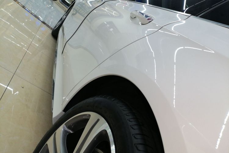 奔驰E级 2020款 改款 E 260 L 运动型局部细节9002