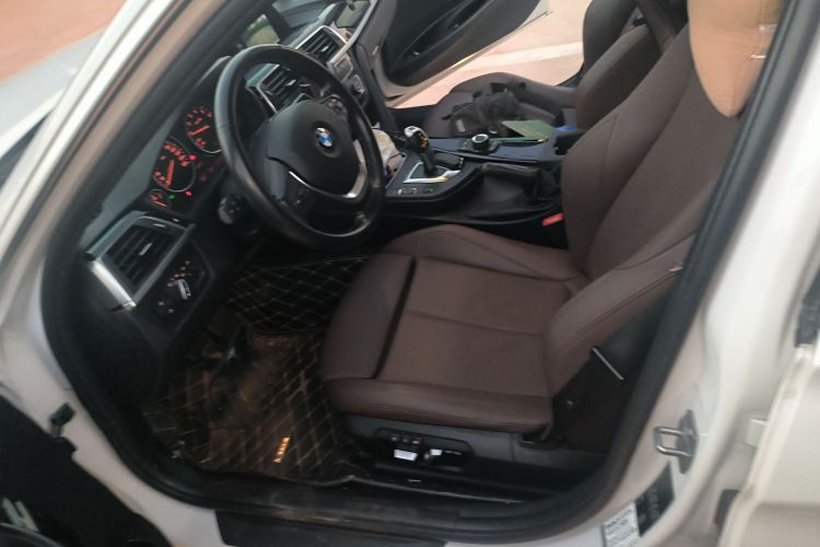 宝马3系 2018款 320Li 时尚型中控内饰19