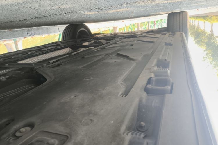 奔驰GLB 2022款 改款二 GLB 200 时尚型局部细节9003