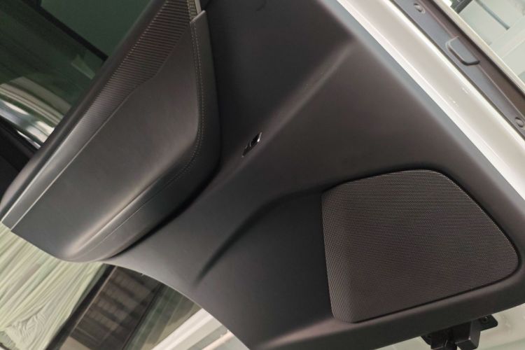 特斯拉 Model X 2019款 Performance 高性能版中控内饰7008