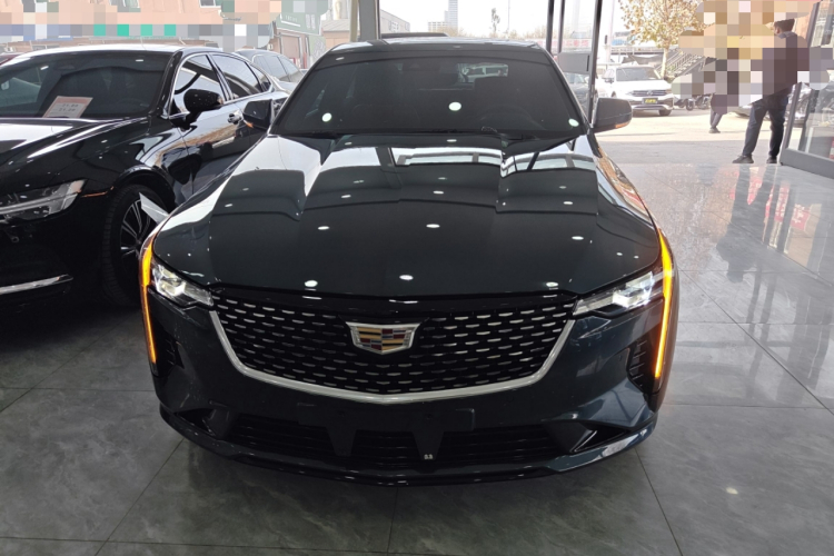 凯迪拉克CT4 2021款 28T 豪华型车身外观2