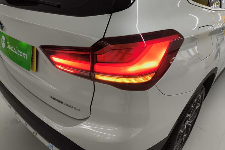 宝马X1 2021款 改款 sDrive25Li 领先型车身外观6006