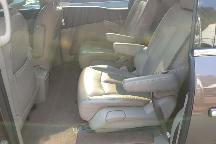 别克GL8 2014款 3.0L GT豪华商务豪雅版中控内饰21