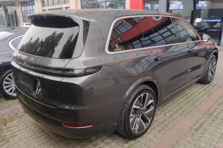 理想汽车 理想L9 2024款 Ultra车身外观6004