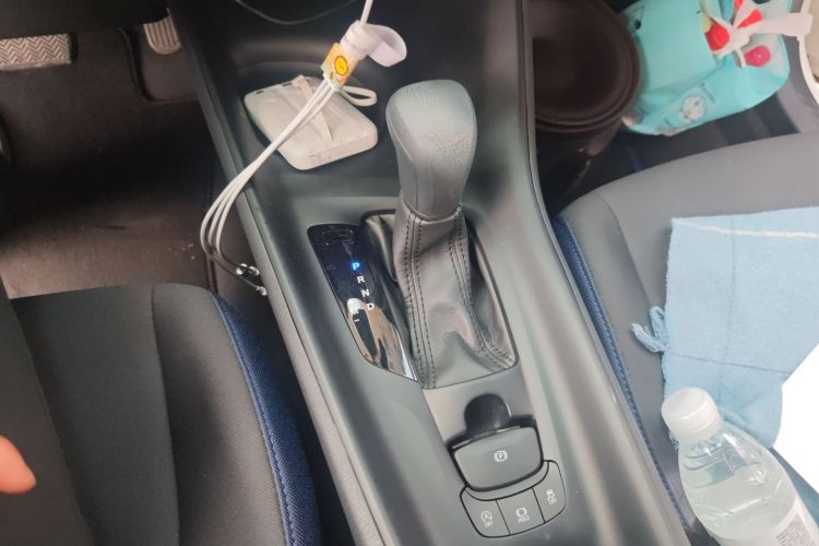 丰田C-HR 2022款 2.0L 舒适版中控内饰18