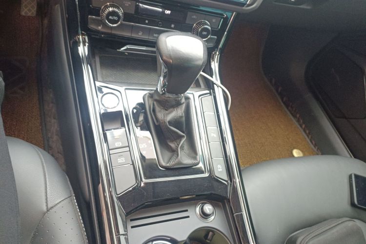 大众 辉昂 2019款 380TSI 两驱商务版 国VI局部细节18