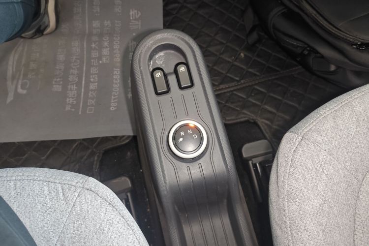 五菱汽车 宏光MINIEV 2022款 马卡龙时尚款 磷酸铁锂中控内饰18