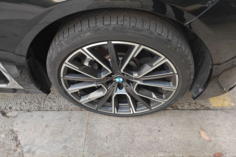 宝马7系 2019款 730Li 豪华套装车身外观6007