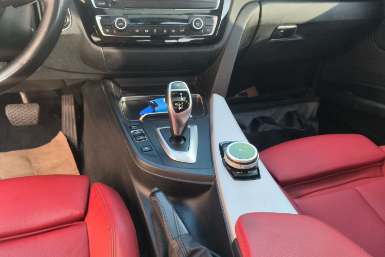 宝马3系 2019款 320i M运动套装局部细节18