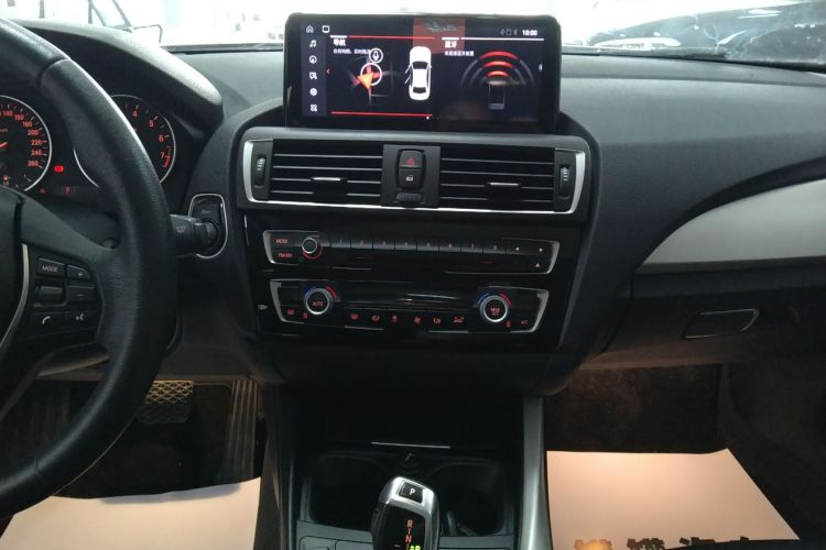 宝马1系(进口) 2016款 120i 领先型局部细节16