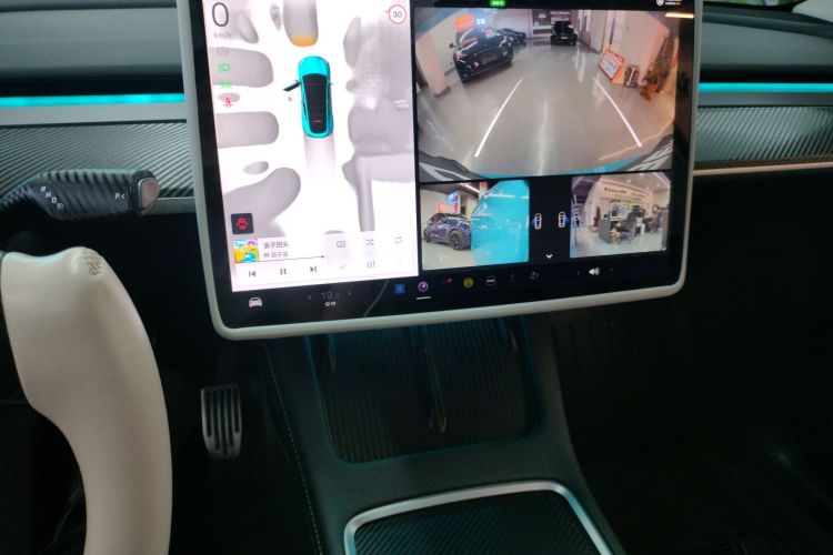 特斯拉 Model Y 2022款 改款 后轮驱动版局部细节16