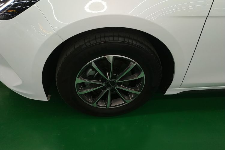 比亚迪 驱逐舰05 2024款 荣耀版 DM-i 55KM 豪华型车身外观6007