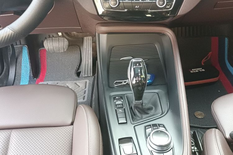 宝马X1 2022款 sDrive25Li 领先型中控内饰18