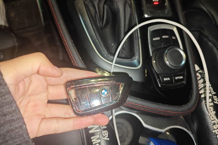 宝马2系多功能旅行车 2015款 218i 运动设计套装中控内饰7001