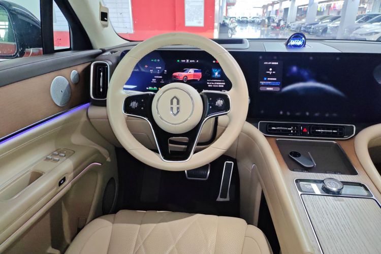 鸿蒙智行 问界M9 2024款 增程 Ultra版 52kWh 5座版中控内饰13