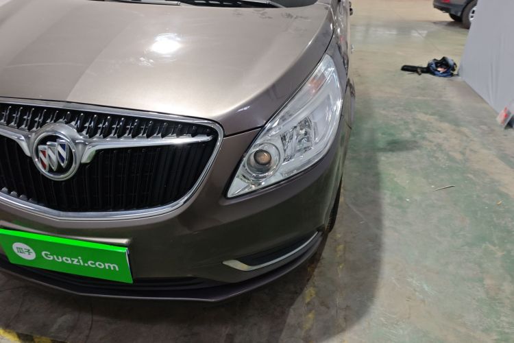 别克GL8 2017款 25S 舒适型 国V局部细节36