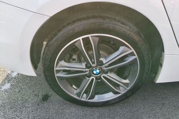 宝马1系 2018款 改款 118i 运动型车身外观6008