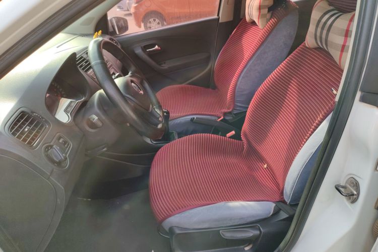 大众 Polo 2016款 1.4L 手动风尚型中控内饰19