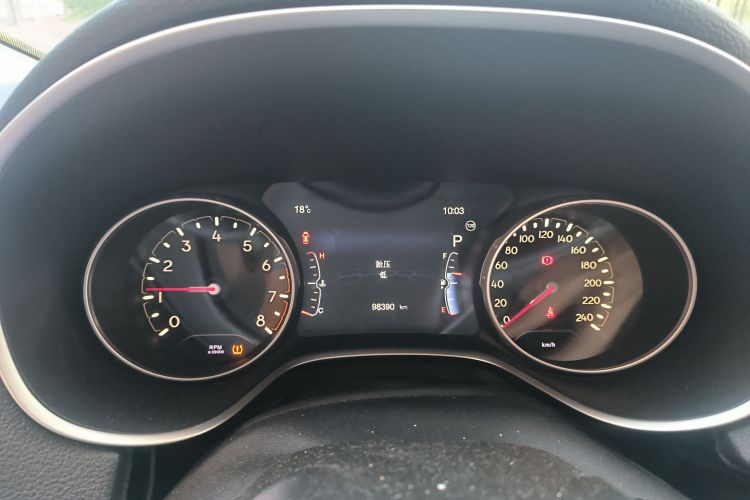 Jeep 指南者 2017款 200T 自动家享版中控内饰14