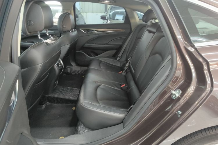 别克 君越 2018款 20T 精英型中控内饰7004