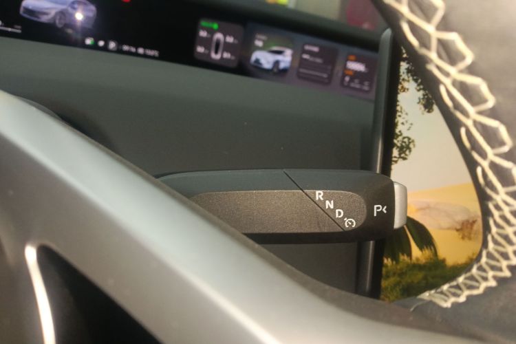 阿维塔12 2025款 Ultra增程版中控内饰18