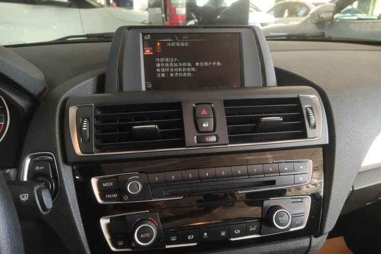 宝马2系(进口) 2015款 218i 敞篷轿跑车中控内饰16