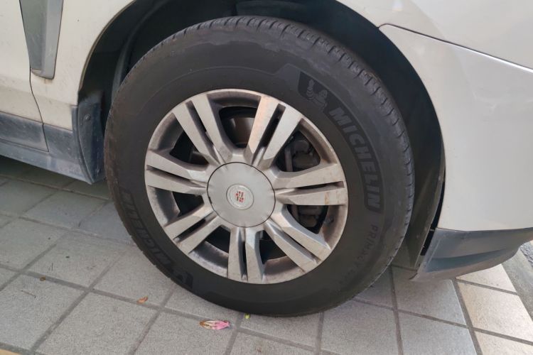 凯迪拉克SRX 2014款 3.0L 精英型车身外观10