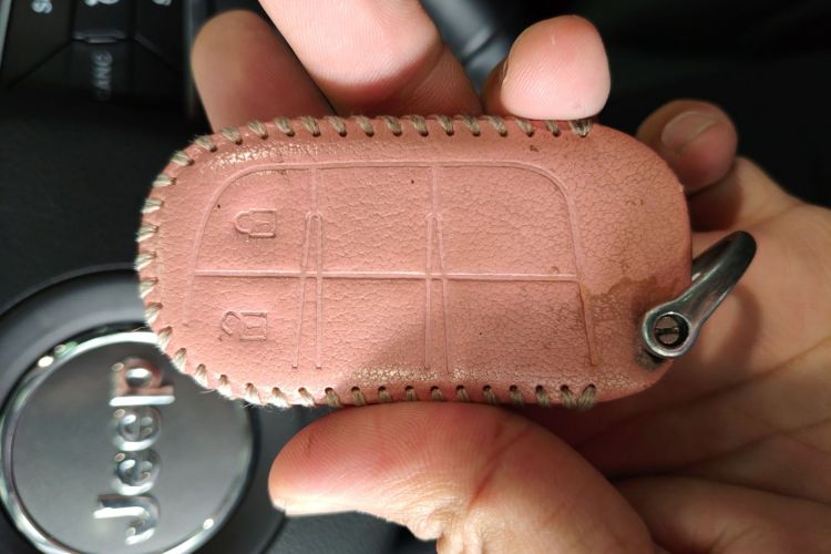 Jeep 大指挥官 2020款 2.0T 两驱精英版中控内饰11