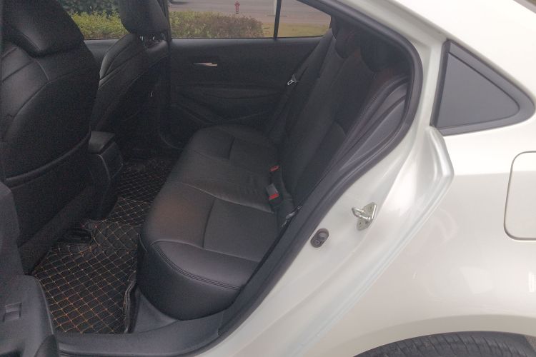 丰田 雷凌 2019款 185T CVT豪华版 国VI中控内饰21