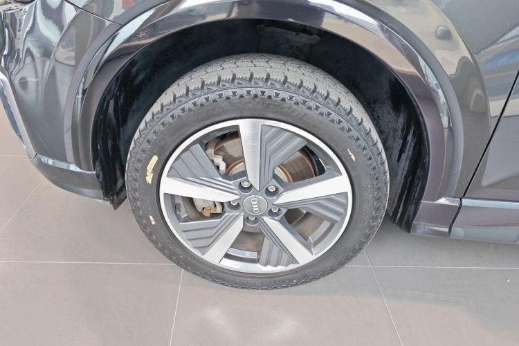 奥迪Q2L e-tron 2019款 Q2L e-tron 纯电智酷型车身外观6002