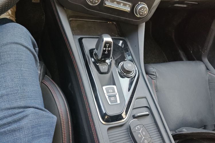 领克03 2019款 1.5TD DCT劲版 国VI中控内饰18