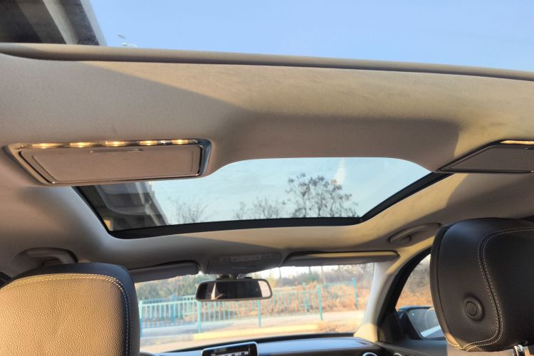 奔驰C级 2018款 C 200 L 运动版中控内饰22