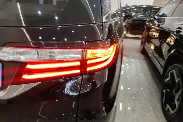 本田 奥德赛 2017款 2.4L 豪华版车身外观9