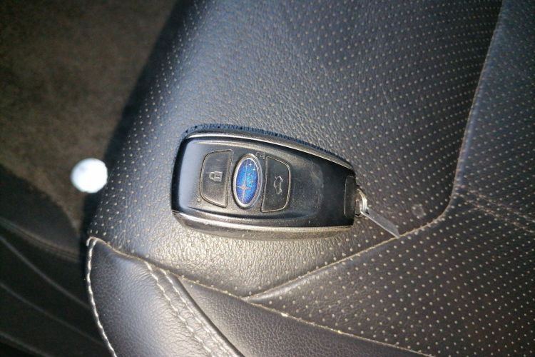 斯巴鲁 森林人 2020款 2.0i 豪华版中控内饰11