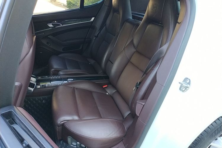 保时捷 2016款 Panamera 4 Edition 3.0T中控内饰7004