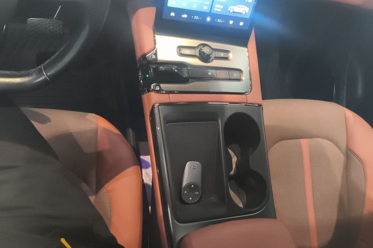 蔚来EC6 2020款 430KM 运动版中控内饰18