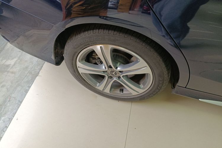 奔驰C级 2019款 C 260 L 运动版车身外观6002