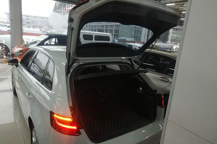奥迪A3 2016款 Sportback 35 TFSI 领英型局部细节23