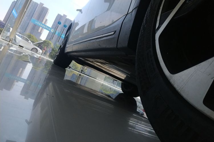 蔚来ES8 2018款 创始版局部细节9001